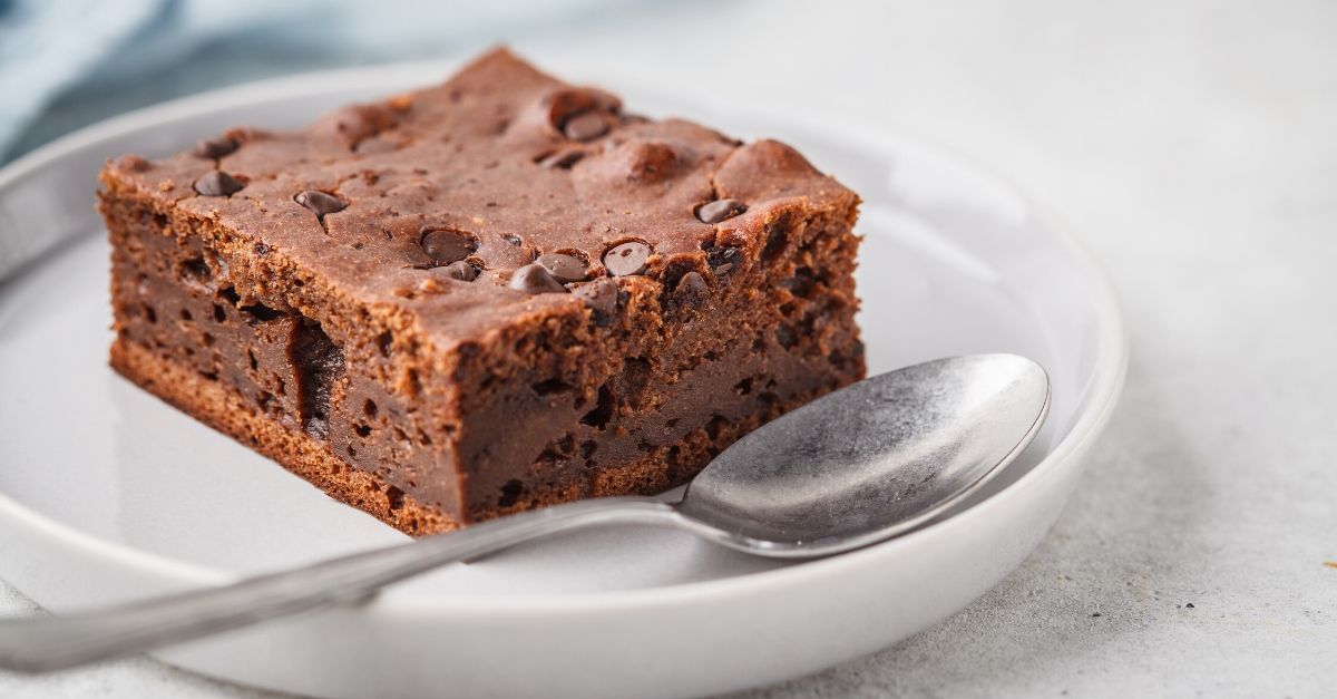 Brownie de banana aprenda a receita tradicional e a versão fit e vegana