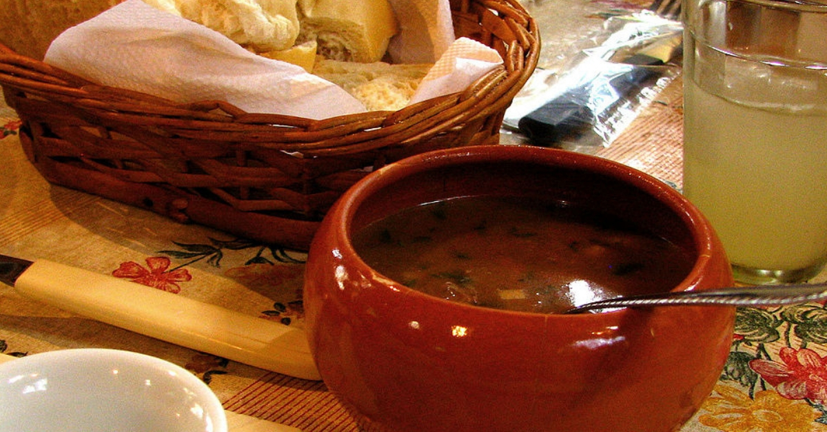 Caldo de feijão 10 receitas cheias de sabor