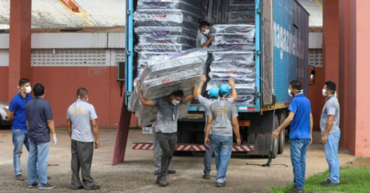 Magazine Luiza doa mil colchões para sem-tetos