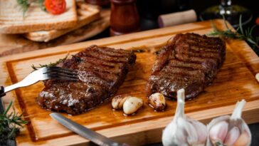 Quanto tempo cada tipo de carne deve ficar na grelha