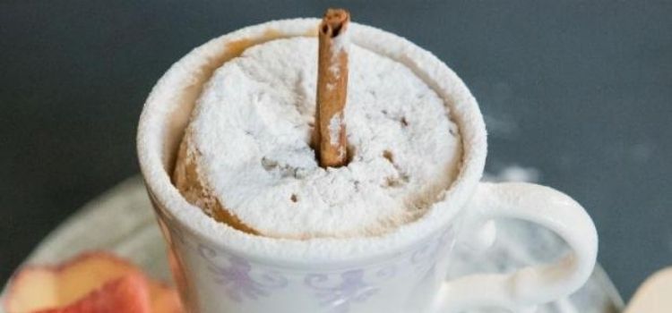 bolo de maçã e canela no micro-ondas