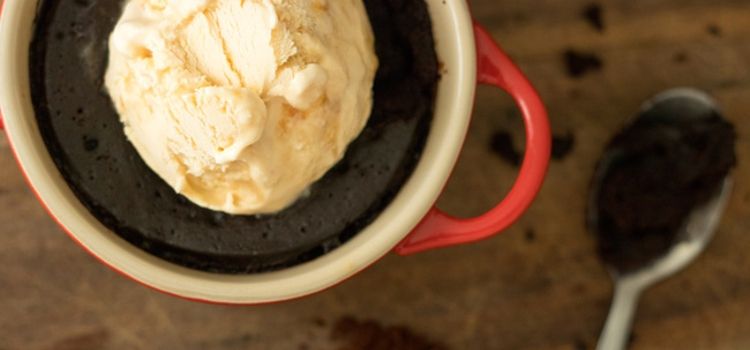 brownie de caneca vegano