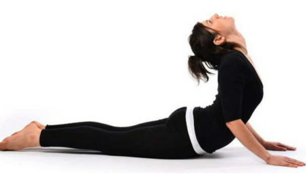 6 Melhores exercícios de yoga para perder barriga