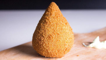 coxinha de mandioca