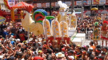 sonhar com carnaval